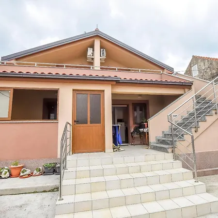 Appartamento Nela Pašman